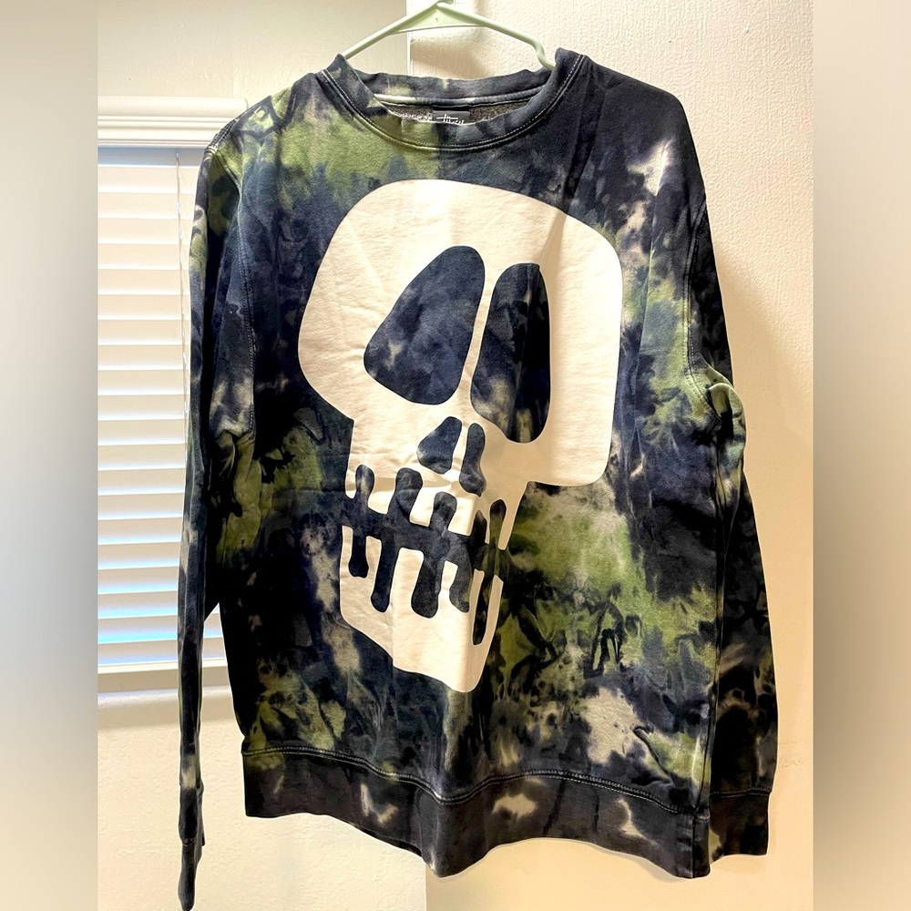 Stussy tie dye skull men’s sweatshirt
